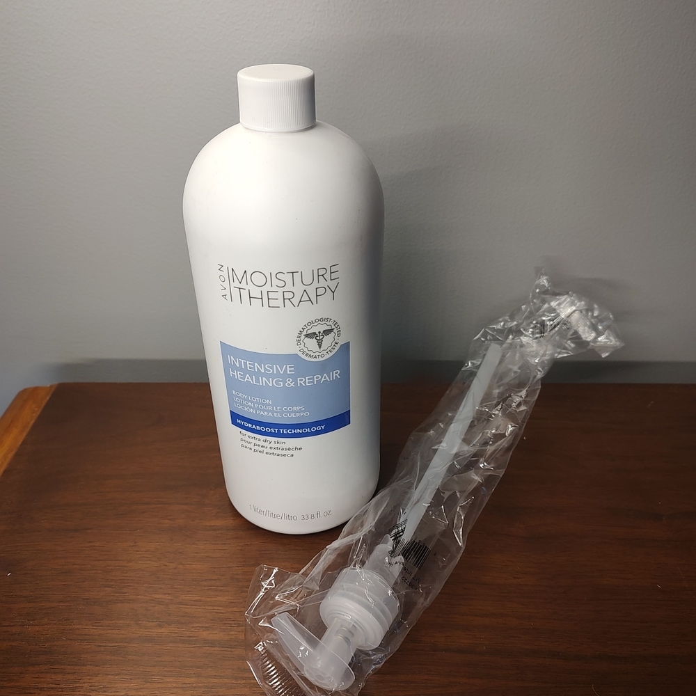 SOLD! Avon Moisture Therapy Intensive Healing & Repair Lotion